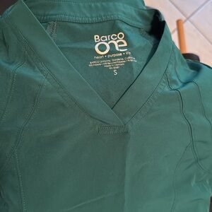 BARCO One V-Neck Top + Boost Jogger Scrub Set Hunter Green